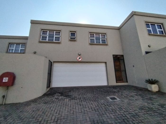 Property #ENT0257483, Townhouse for sale in Faerie Glen