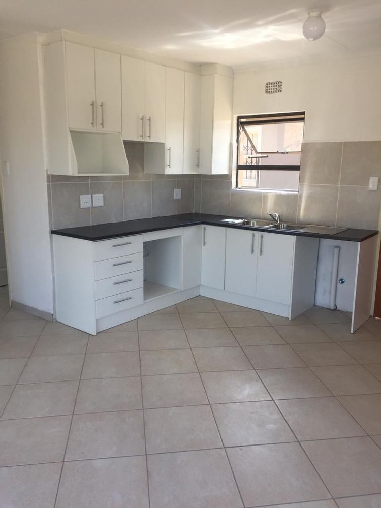 3 Bedroom House in Crystal Park For Sale