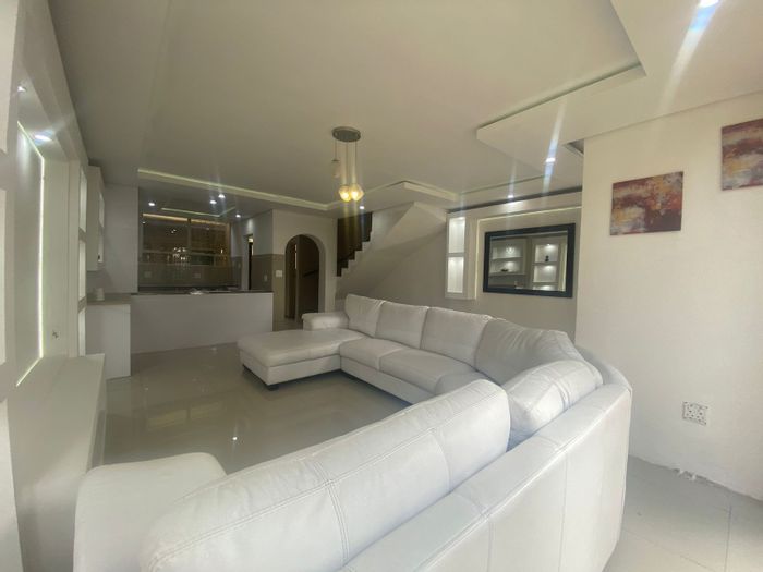 Property #ENT0257428, Townhouse for sale in Blackheath