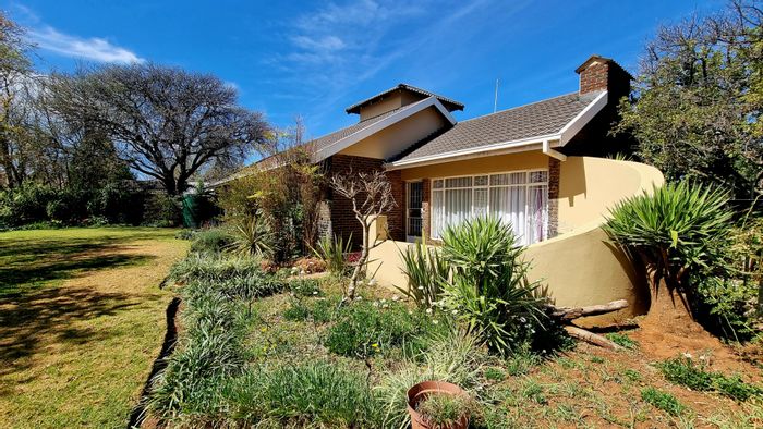 Property #ENT0257696, House for sale in Stilfontein Ext 4