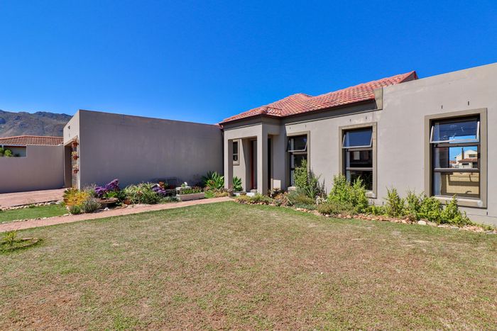 Property #ENT0257619, House for sale in Fairview Golf Estate