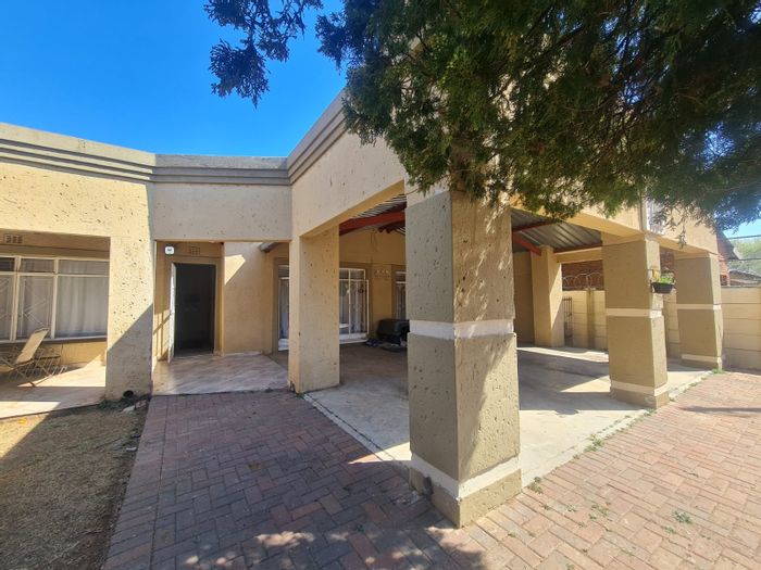 Property #ENT0257950, House for sale in Elandia