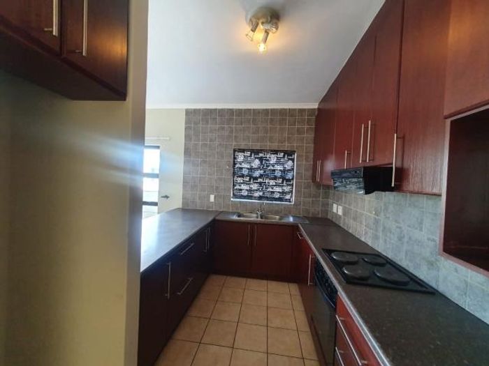 Property #ENT0257964, House rental monthly in Protea Heights