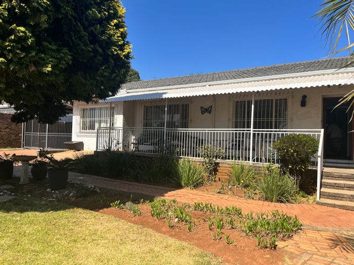 Property #ENT0257977, House for sale in Harmelia Ext 1
