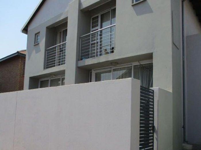 Property #ENT0258143, Apartment for sale in Die Heuwel