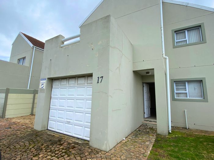 Property #ENT0258147, House for sale in Franskraal