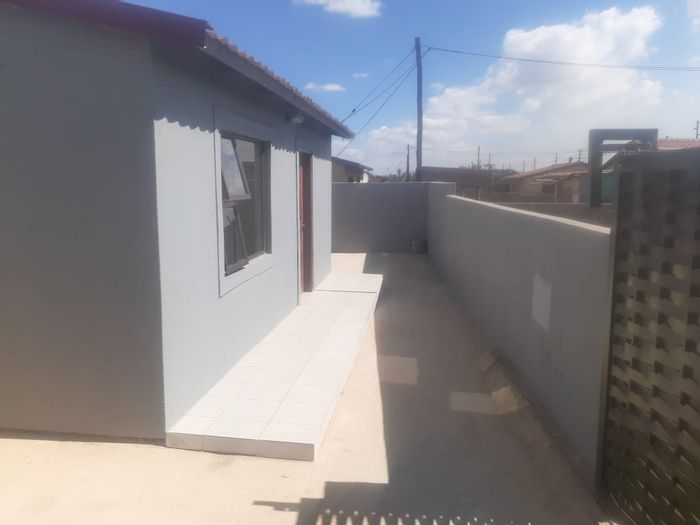 Property #ENT0258345, House for sale in Vlakfontein