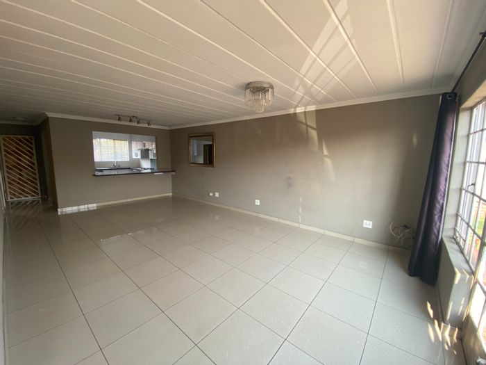 Property #ENT0258334, Townhouse rental monthly in Sundowner