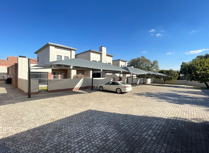 Property #ENT0258401, Townhouse for sale in Eastleigh