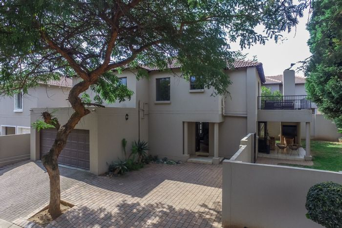 Property #ENT0258515, House for sale in Fourways