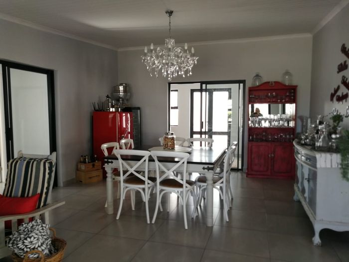 Property #ENT0258618, House for sale in Dwarskersbos