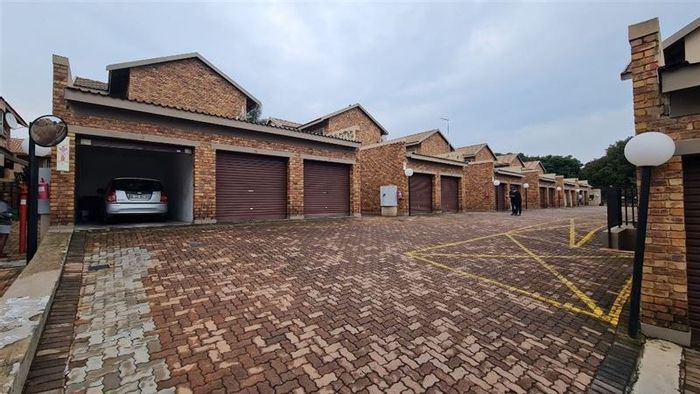 Property #ENT0258706, Townhouse for sale in Birchleigh