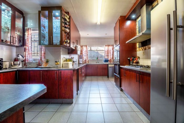 Property #ENT0258828, House for sale in Greenhills Ext 3