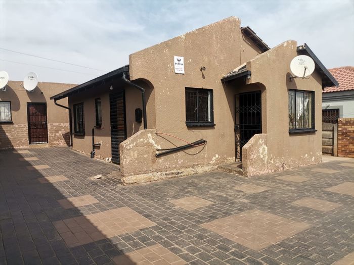 Property #ENT0258907, House for sale in Maokeng