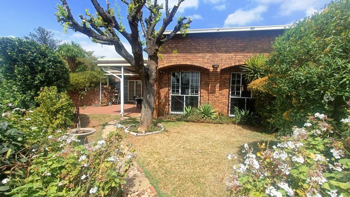 Property #ENT0259146, Townhouse for sale in Zwartkop