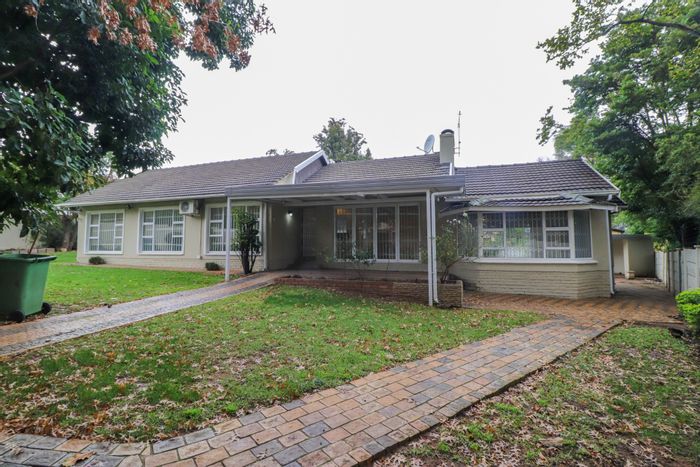 Property #ENT0259119, House rental monthly in Kensington B