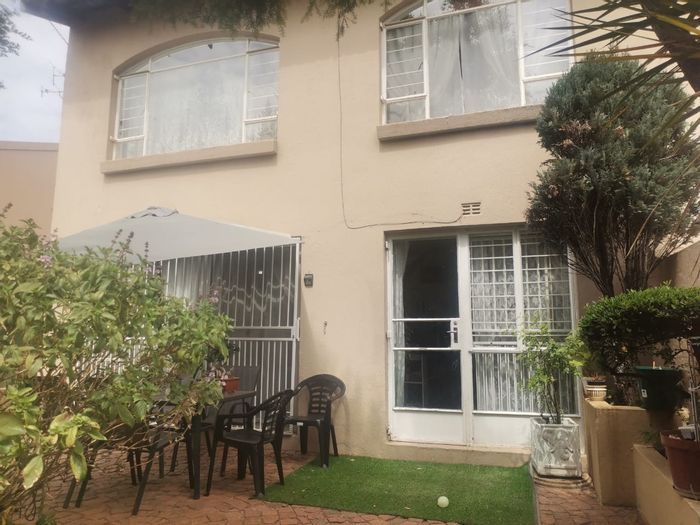 Property #ENT0259359, Townhouse for sale in Lyndhurst