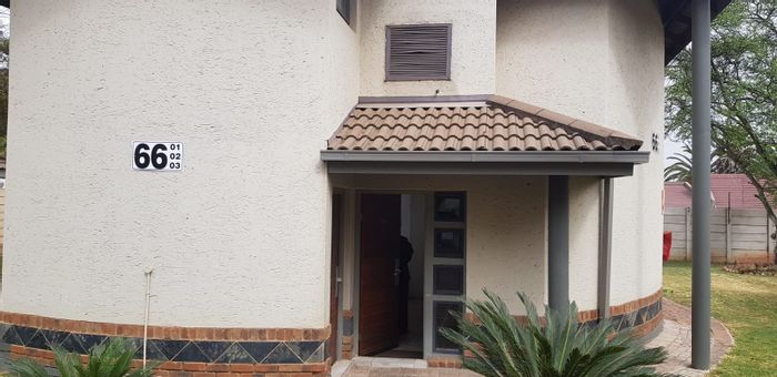 Property #ENT0259303, Townhouse for sale in Norton Home Estate