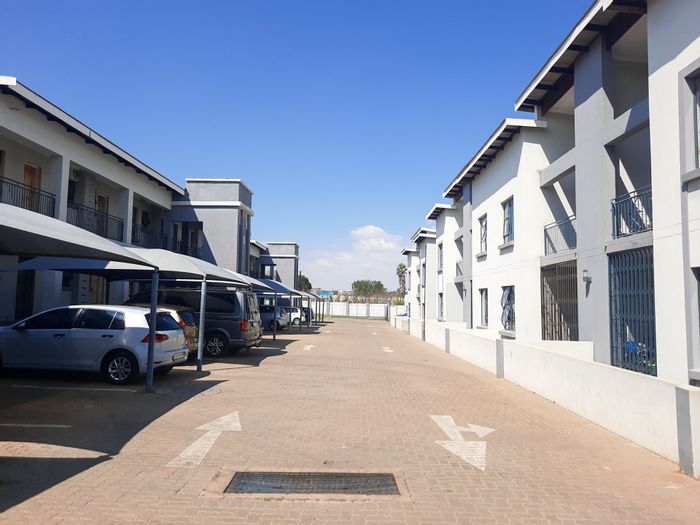 Property #ENT0259308, Townhouse for sale in Witpoortjie