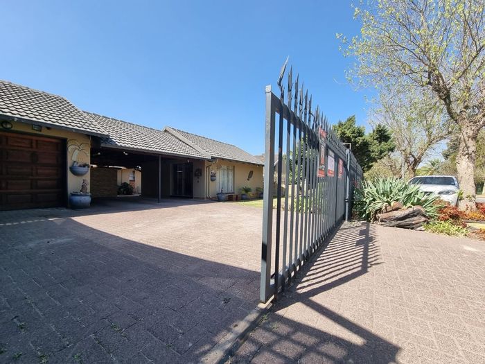 Property #ENT0259424, House for sale in Secunda