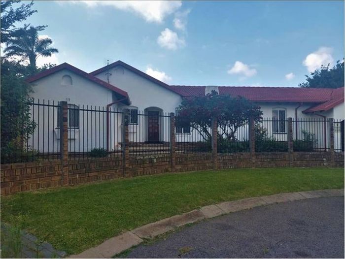 Property #ENT0259550, House for sale in Van Riebeeck Park