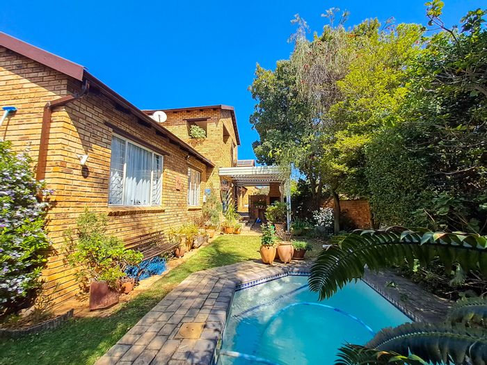 Property #ENT0259515, Townhouse for sale in Sundowner