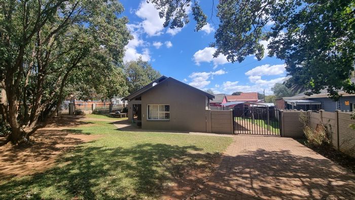 Property #ENT0259659, House for sale in Lydenburg