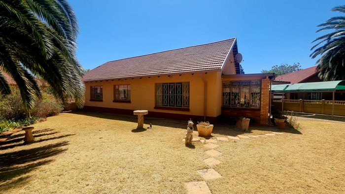 Property #ENT0259954, House for sale in Stilfontein Ext 3