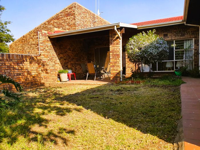 Property #ENT0260055, Townhouse pending sale in Buccleuch