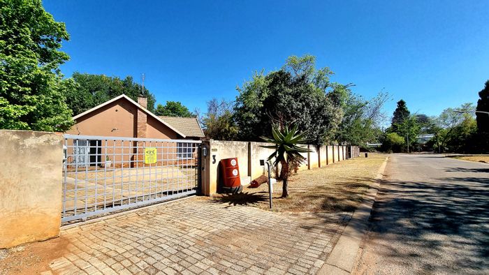 Property #ENT0260320, House for sale in Stilfontein Ext 4