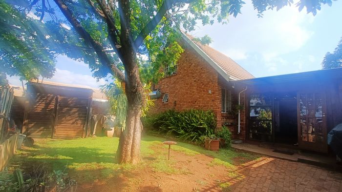 Property #ENT0260493, Townhouse for sale in Zwartkop