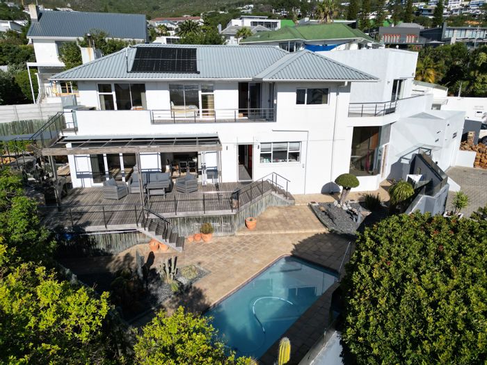 Property #ENT0260550, House for sale in Camps Bay
