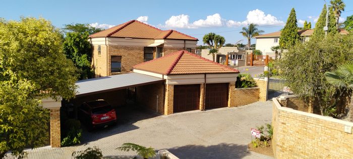 Property #ENT0260608, Townhouse for sale in Radiokop