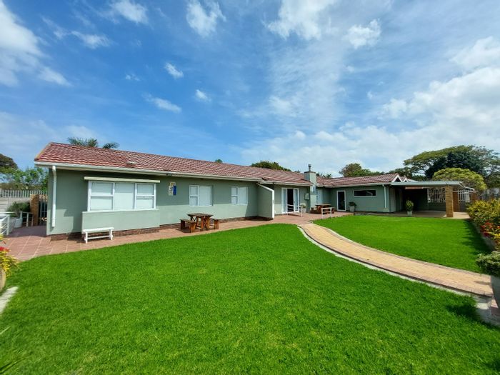 Strand South Houses for sale