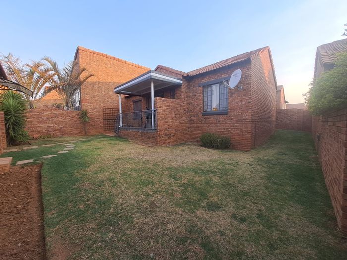 Property #ENT0260974, Townhouse for sale in Mooikloof Ridge
