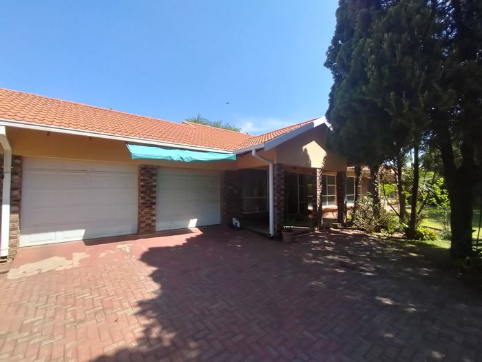 Property #ENT0261039, House for sale in Stilfontein Ext 4