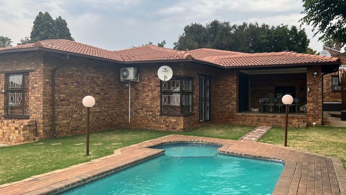 Property #ENT0261471, House for sale in Glenvista Ext 4
