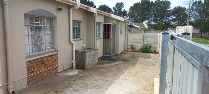 Property #ENT0261492, House for sale in Riversdale