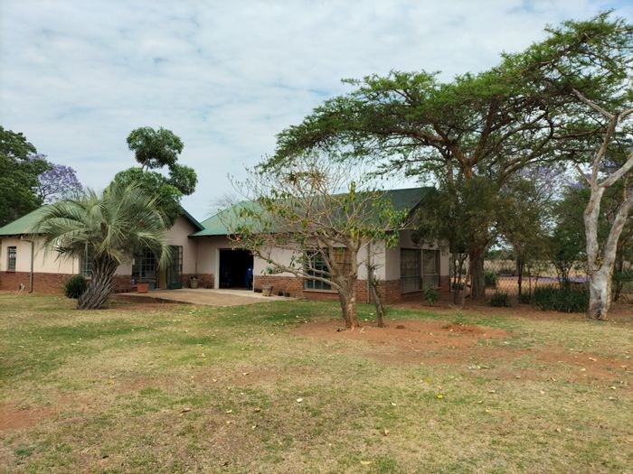 Property #ENT0261577, Small Holding for sale in Waterval Ah