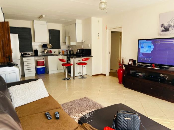 Property #ENT0261675, Apartment for sale in Die Hoewes