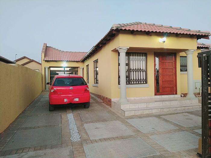 Property #ENT0261848, House for sale in Soshanguve Vv
