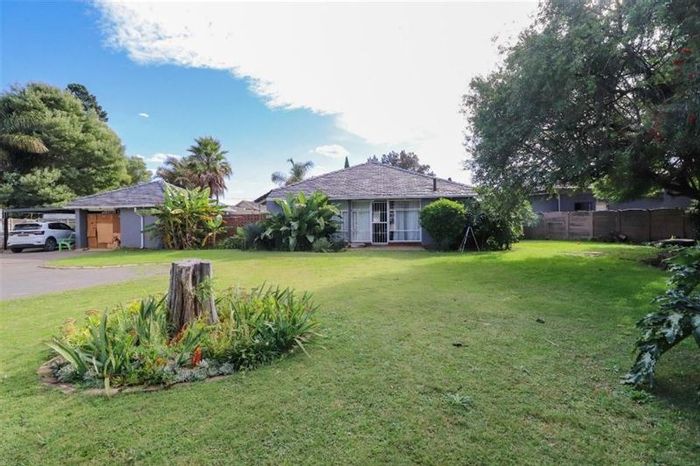 Property #ENT0261993, House for sale in Bonaero Park