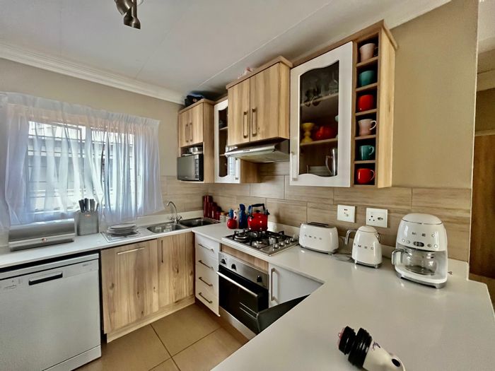 Property #ENT0262043, Apartment for sale in Pretoria West