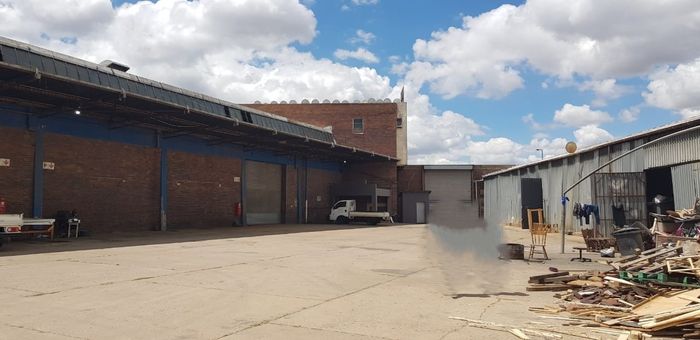 Property #ENT0262195, Factorywarehouse for sale in Village Main