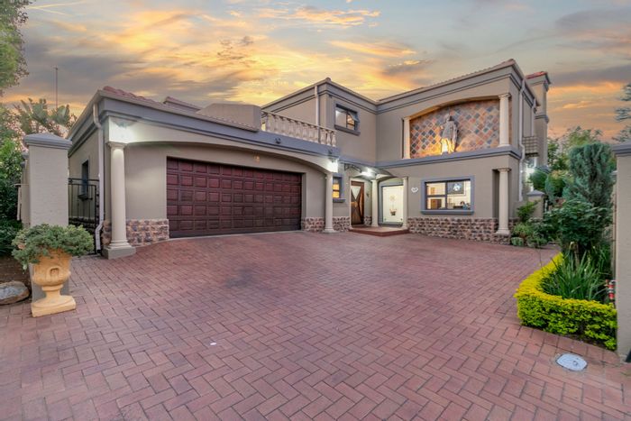 Property #ENT0262565, House for sale in Greenstone Hill
