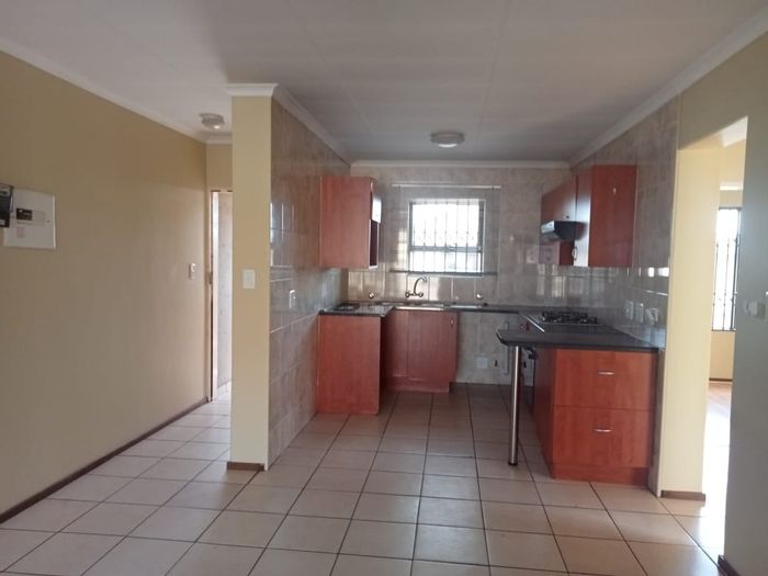 Property #ENT0262641, Apartment for sale in Parkrand