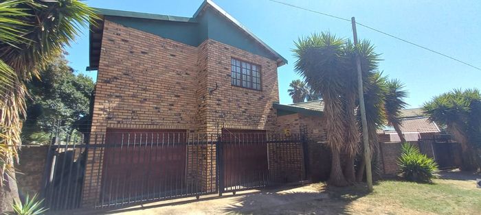 Property #ENT0262652, Townhouse for sale in Glen Marais