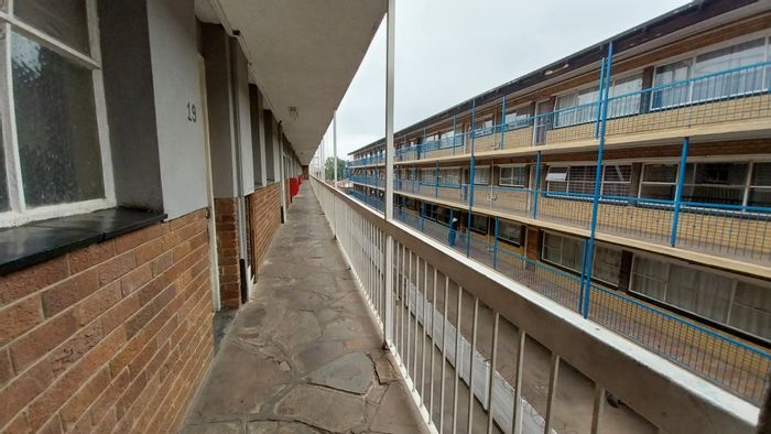 Property #ENT0262778, Apartment for sale in Kempton Park Central