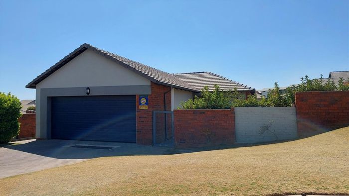 Property #ENT0262707, Townhouse for sale in Rooihuiskraal