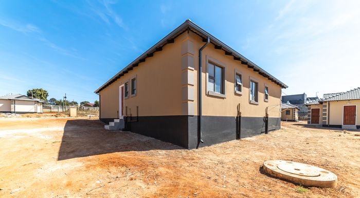 Property #ENT0263019, House for sale in Chloorkop